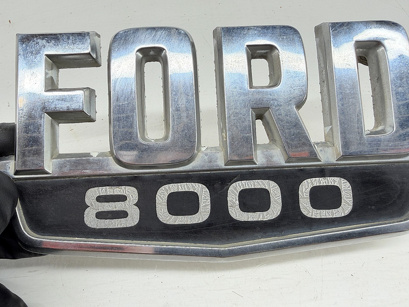 VINTAGE OEM 1970 FORD TRACTOR TRUCK 8000 PAIR HOOD SIDE EMBLEM D0HB80020A68A C66