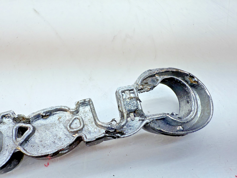 OEM 1969 1970 1971 1972 Chevrolet Custom 20 Emblem Truck Pickup 3944760 E6-112