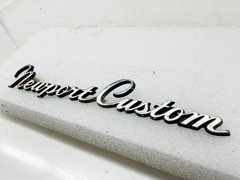 OEM 1969 - 1971 CHRYSLER NEWPORT CUSTOM SCRIPT EMBLEM 2901360 E10-71