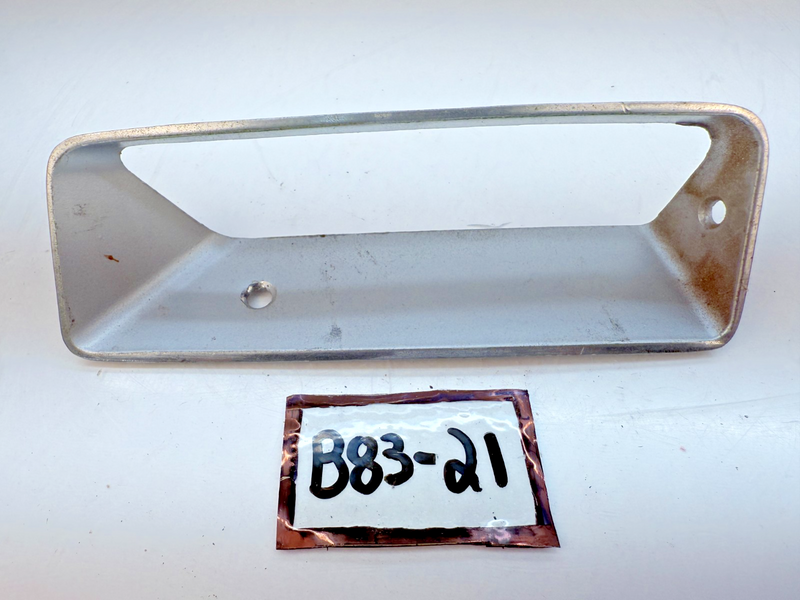 OEM 1968 1969 Corvette LH Side Fender Louver GM 39452487 Drivers Side B83-21