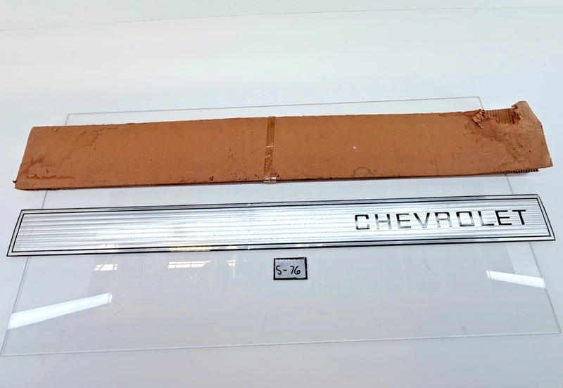 NOS 1988 - 1998 Chevrolet C/K Fleetside Pickup Tailgate Band Chevy S-76