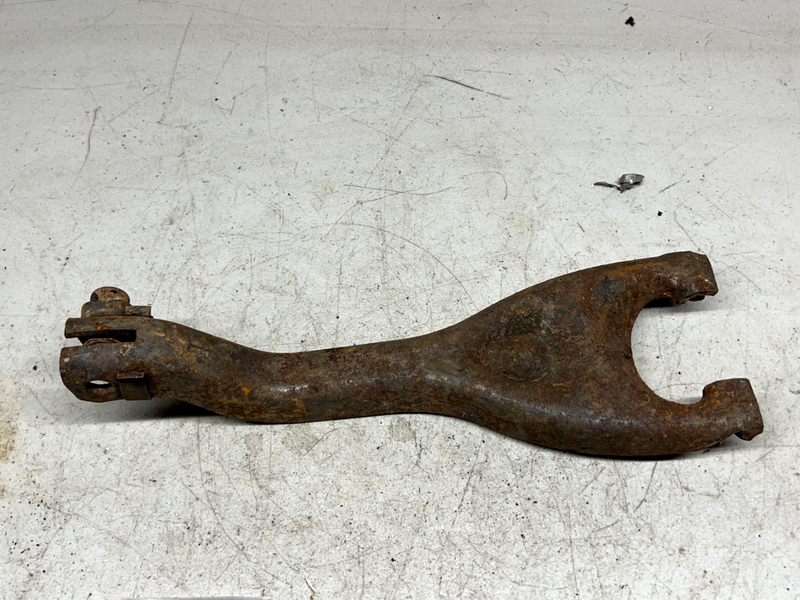 1956 1957 1958 1969 1961 1962 Chevy Corvette Clutch Fork & Bolt GM# 3739043 B35