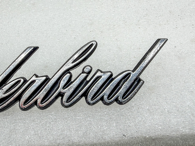 OEM 1970 FORD THUNDERBIRD QUARTER SCRIPT EMBLEM D0SB-6525632-A E10-42
