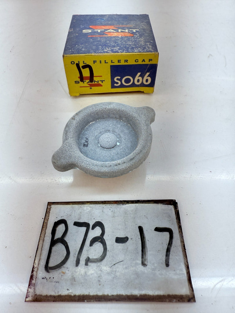 NOS Stant SO 66 SO-66 Oil filler Cap Chevy Corvette Camaro Chevelle Nova B73-17