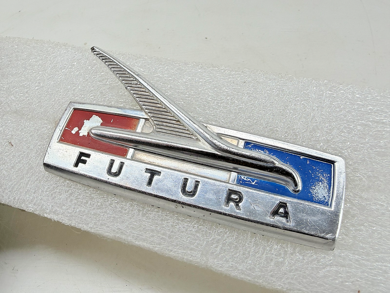 OEM 1964 1965 FORD FUTURA EMBLEM C5DB-16098-B E9-2