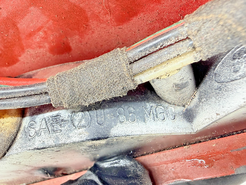 OEM 1987 - 1993 Ford Mustang Third Brake Light Assembly SAE-(2)U-86 MGC C64-39