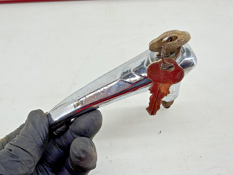 1939 1940 1941 BUICK PONTIAC OLDS REAR TRUNK LID LOCKING HANDLE ROD RAT C34-24