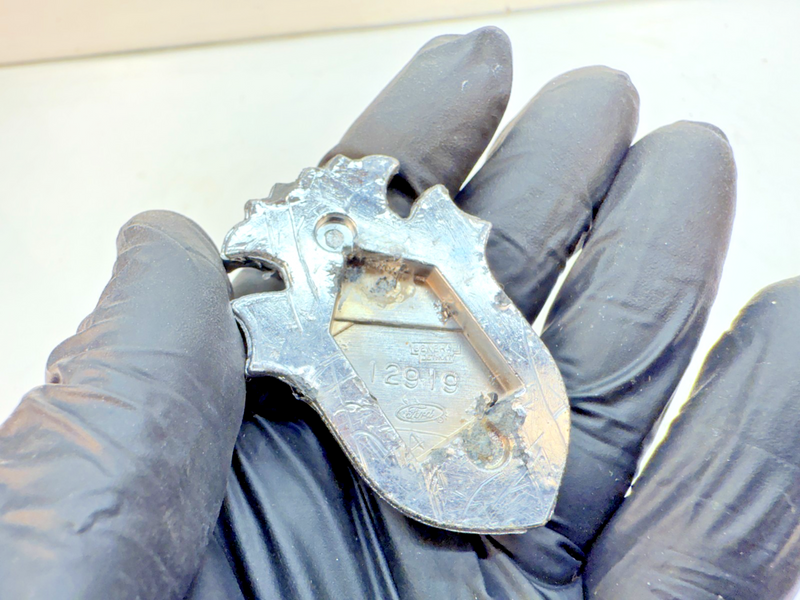 OEM 1975 1976 1977 1978 FORD MUSTANG ll GHIA ROOF EMBLEM BADGE E6-113