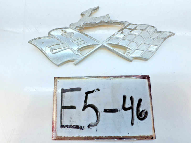 Original 1960 Impala Impala X Cross Flags Quarter Emblem Badge 60 E5-46