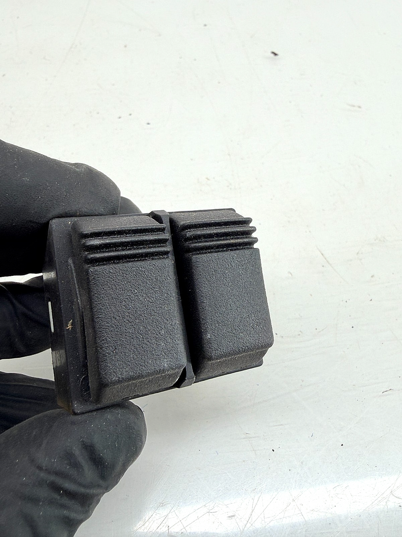 NOS 1989 - 1993 FORD THUNDERBIRD COUGAR POWER WINDOW SWITCH 1240202 C30-55