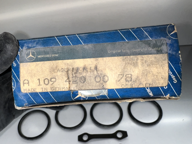NOS Genuine Mercedes W109 S-Class W108 Saloon W109 Repair Kit 1094200078 C1-18