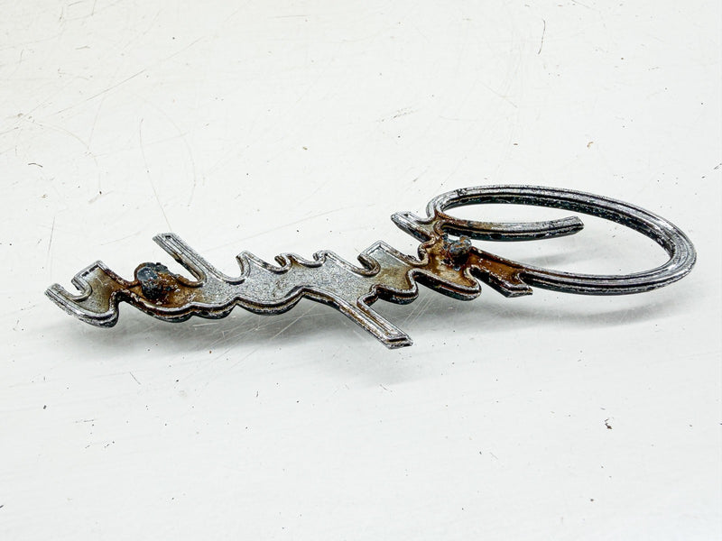 OEM 1968 Chrysler Newport Emblem 2840010 E10-77