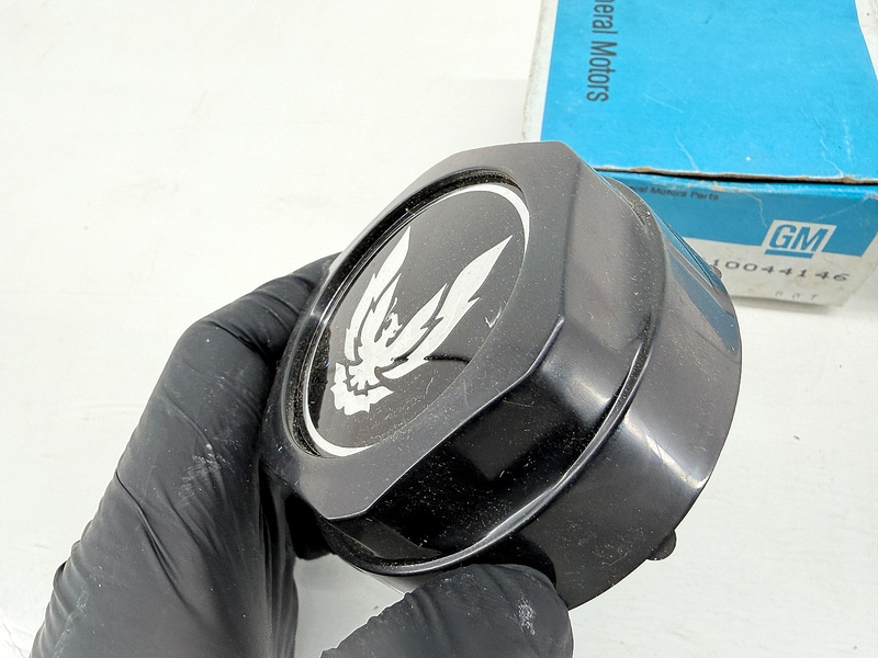 NOS 1986 1987 GM PONTIAC FIREBIRD TRANSAM WHEEL TRIM CAPS 10044146 C67-84