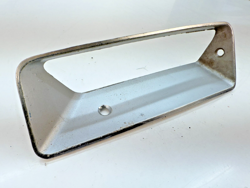 OEM 1968 1969 Corvette LH Side Fender Louver GM 39452487 Drivers Side B83-20