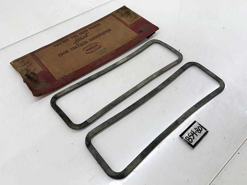 NOS 1930 - 1950 Chrysler DeSoto Mopar Valve Spring Cover Gasket Set 947619 B54