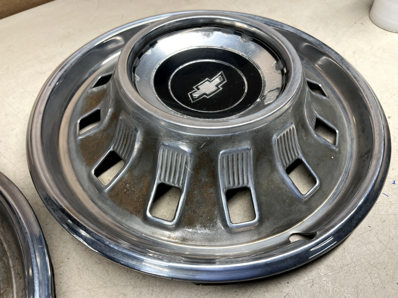 1967 Chevrolet Pair 14" HUBCAP Wheel Cover Biscayne IMPALA CAPRICE 67 B40-6