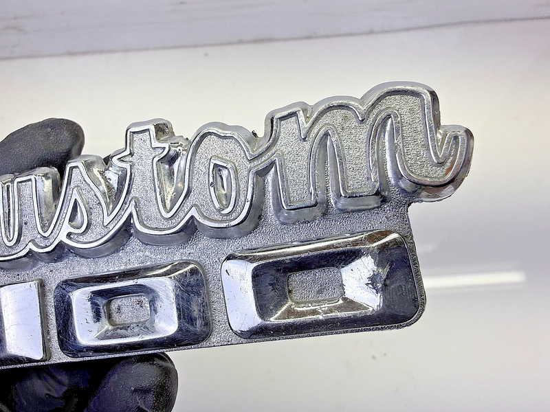 OEM 1971 - 1980 Dodge D100 Truck Pickup Custom 100 Emblem 3498345 E8-81