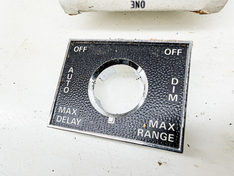 NOS 1976 1977 FORD THUNDERBIRD AUTOLAMP DASH BEZEL D6SZ-10852-A C78-47