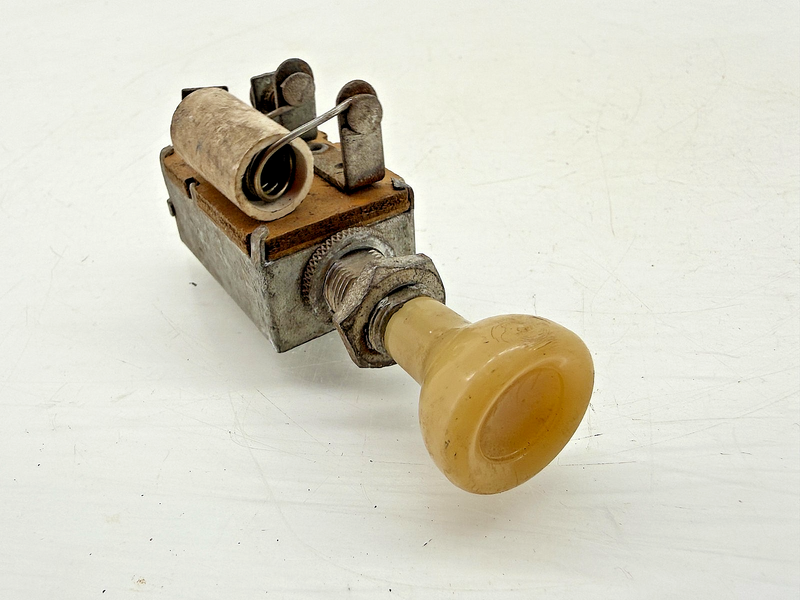 OEM 1941 - 1951 Ford Aetna Motor Products 3-Position Accessory Switch E7-127