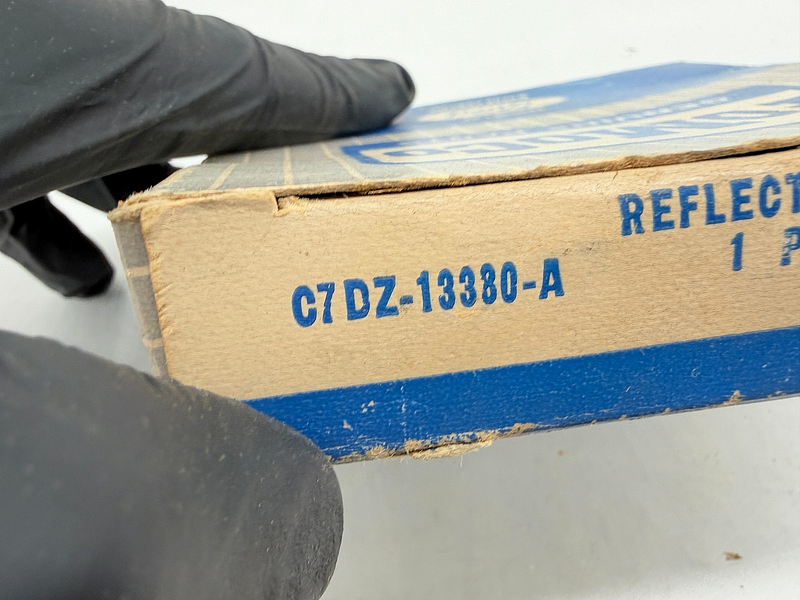 NOS 1967 Ford Falcon Body Reflector Lens FoMoCo SAE-A C7DZ-13380-A 67FN C68-15