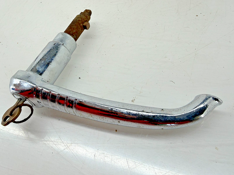 Vintage 1930s 1940s Buick Deck Lid Trunk Handle w/ Key Lock GM C34-36