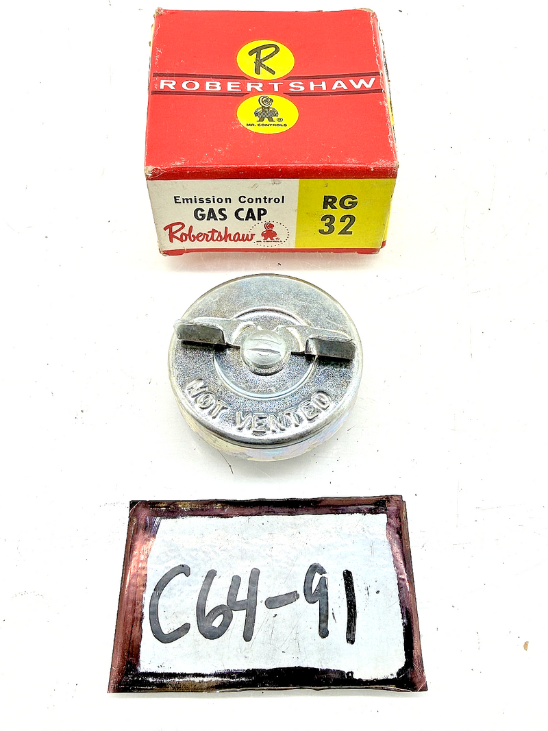 NOS VINTAGE 1960 - 1965 GM ROBERT SHAW EMISSION CONTROL GAS CAP RG 32 C64-91