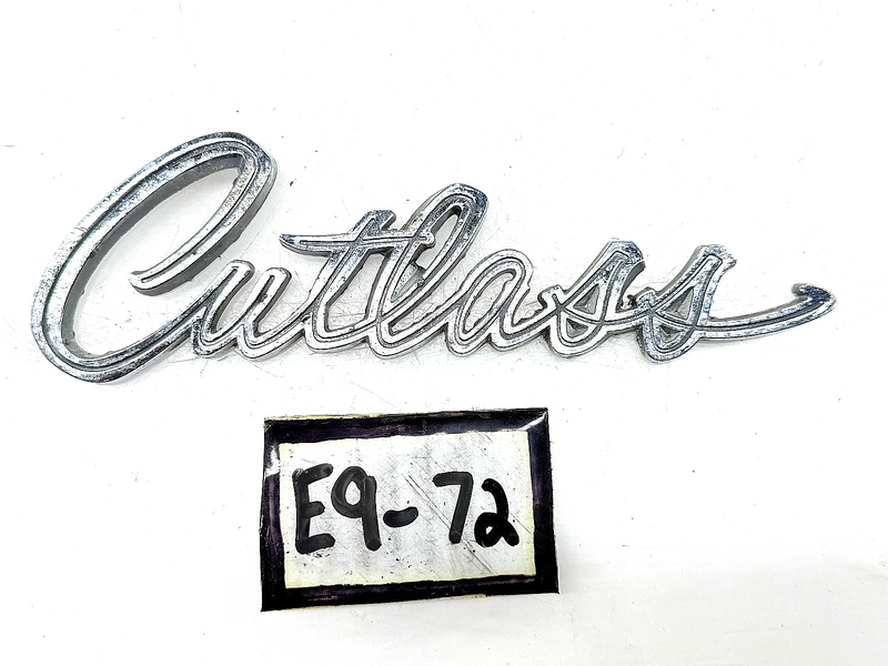 OEM 1968 Oldsmobile Cutlass Trunk Script Emblem Name Plate 7791576 E9-72