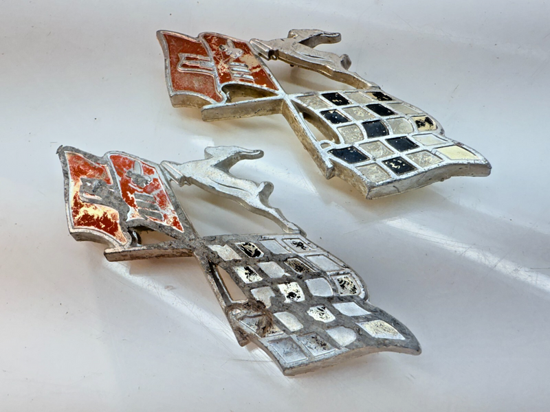 Original 1960 Impala Pair Impala X Cross Flags Quarter Emblem Badges 60 B32-307
