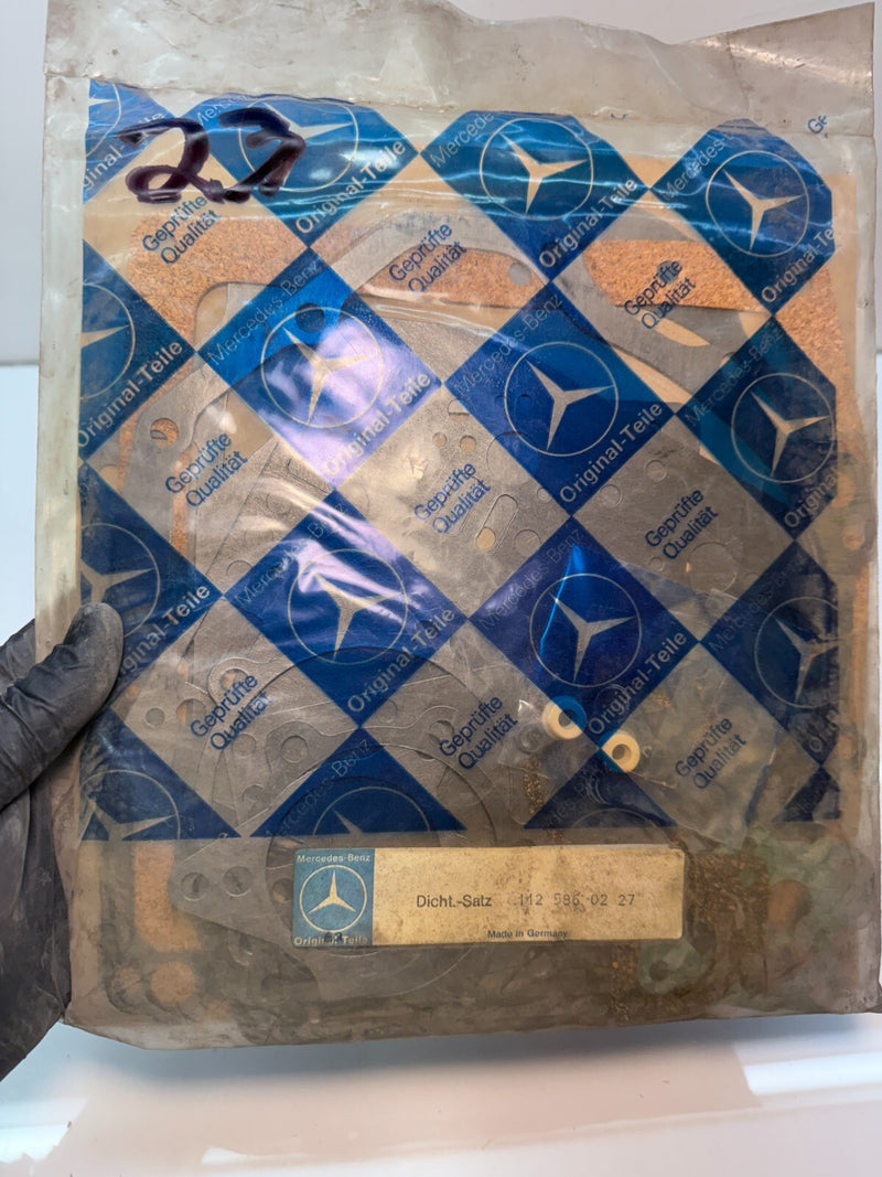 NOS OEM Mercedes Benz W108 W109 W111 W112 W113 Gasket Set 112 586 02 27 C15-23