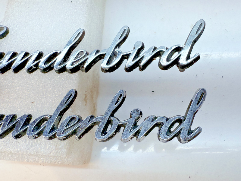 VINTAGE OEM FORD THUNDERBIRD 1977 1978 1979 SCRIPT Emblem D7SB-13B124-AA E5-35