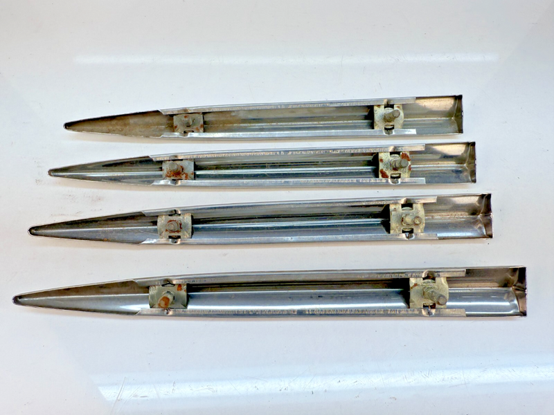 (1) NOS 1946 - 1948 BUICK SUPER & ROADMASTER SPEAR MOLDING TRIM 1328943 B32-303