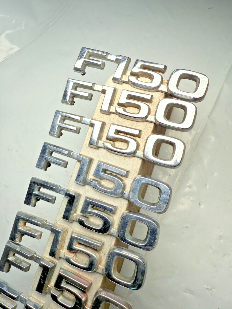(1) OEM 980 - 1982 FORD F150 TRUCK SIDE METAL EMBLEM BADGE 80 81 82 B32-185