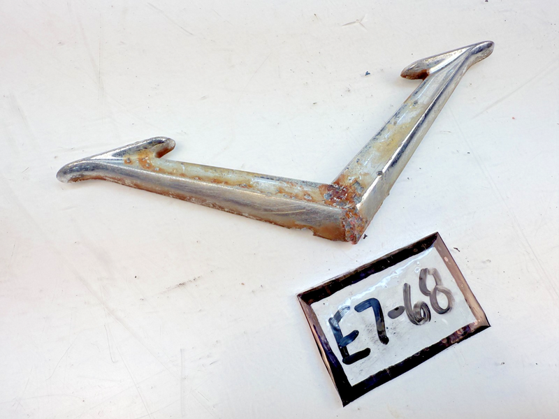 OEM 1953 1954 DESOTO "V" DECK LID FENDER QTR PANEL EMBLEM MOPAR N1494218 E7-68