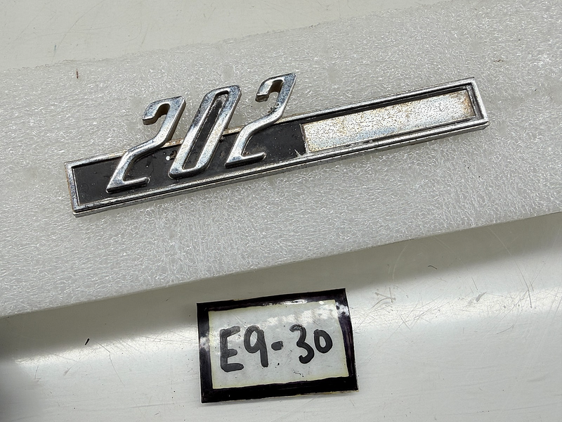 OEM 1964 Mercury 202 Comet Fender Emblem C4GB-16720-A E9-30