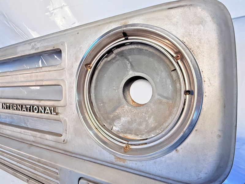 NICE RARE FIND 1971 - 1972 International Scout Front Grill & Valence Nose Grille