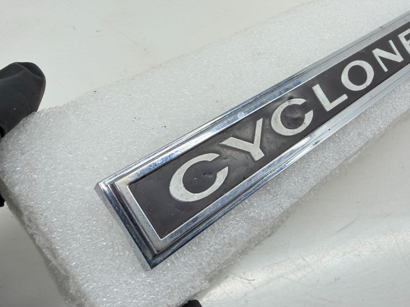 OEM 1967 Mercury Cyclone Fender Emblem C7GB-16B114-5-A E9-89