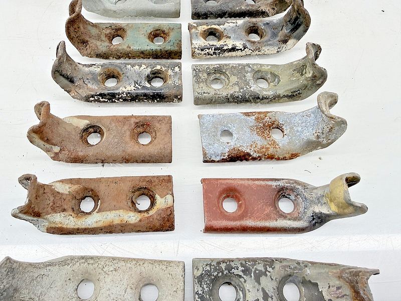 (1) Original Jeep Willys CJ2A CJ3A Windshield Lower Brackets J-Hooks C47-30