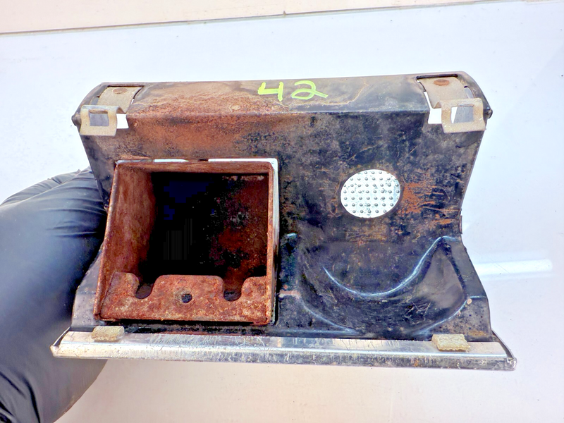 OEM 1959 1960 Chevrolet Impala Ash Tray Box Door & Trim Molding 59 60 B44-42