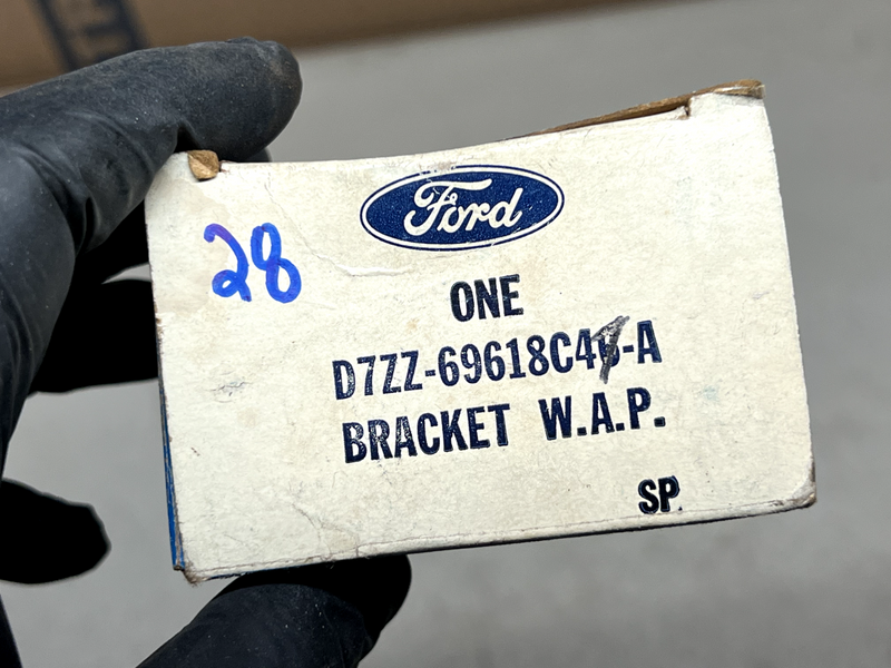 NOS 1968-1970 Mustang Mach 1 Boss Shelby Cougar SEAT HINGE REPAIR BRACKET B27-28