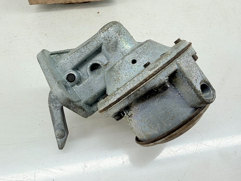 NOS 1962 - 1966 CHEVROLET II AC GM FUEL PUMP 6790 6415725 F-132