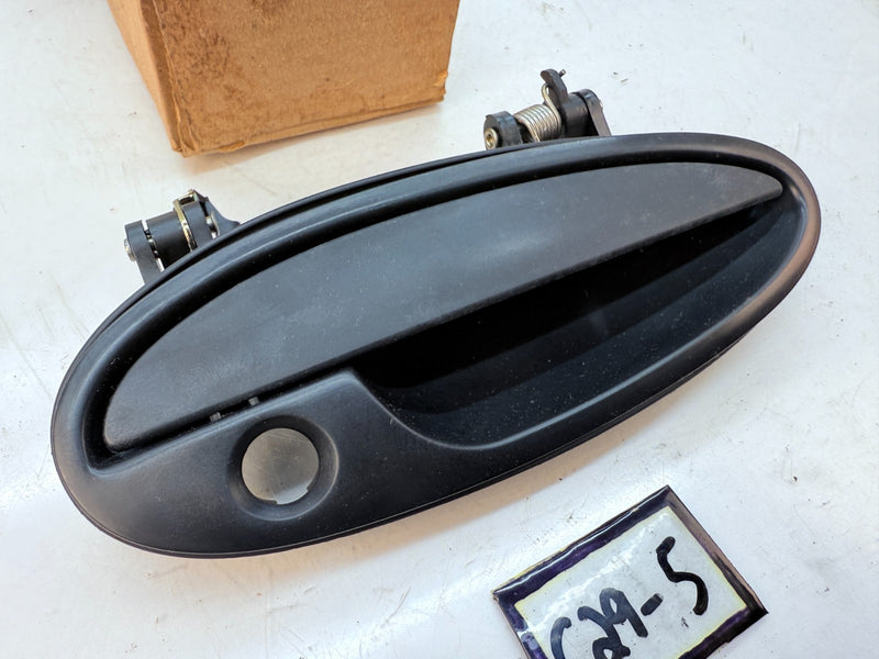 NEW OEM 2000 - 2005 Chevy Impala Front Passenger Exterior Door Handle C29-5