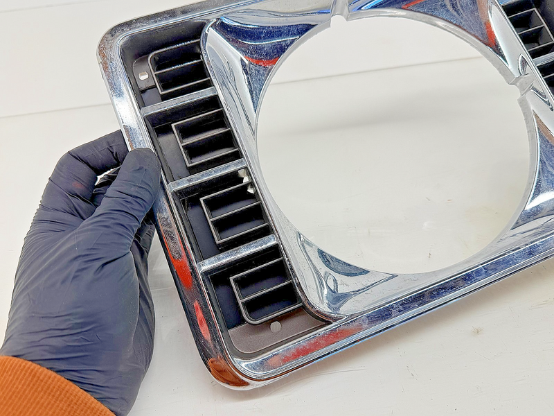 NOS 1975 1976 1977 Ford Grenada Headlamp Bezel D6DB-13064-AC LH C63-12