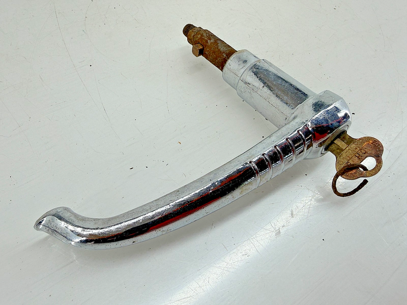 Vintage 1930s 1940s Buick Deck Lid Trunk Handle w/ Key Lock GM C34-36