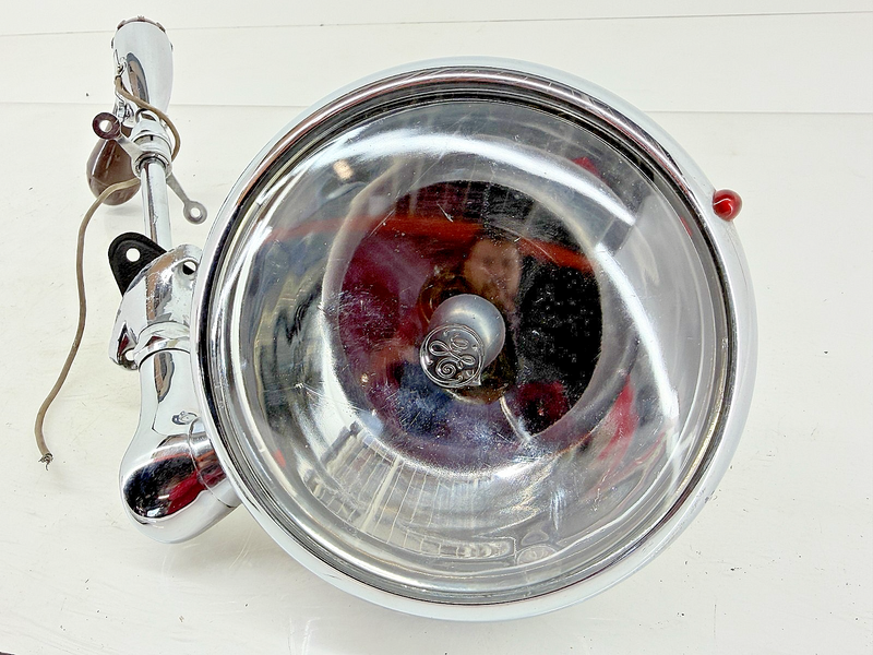 1930s LORRAINE SERIES 32 Appleton Safety Light Spotlight BAKELITE C37-51