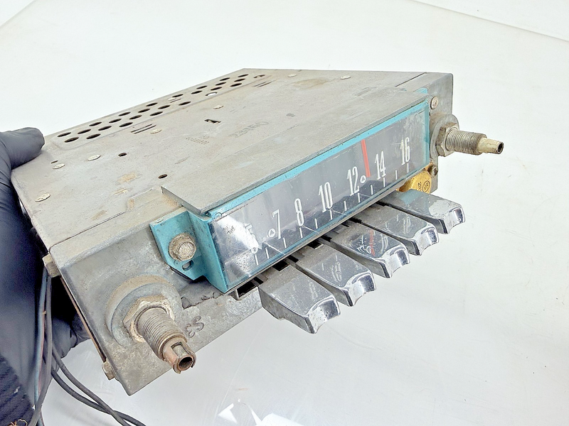 Classic Original 1962 - 1963 FORD FoMoCo Radio 3TMY  B77-11