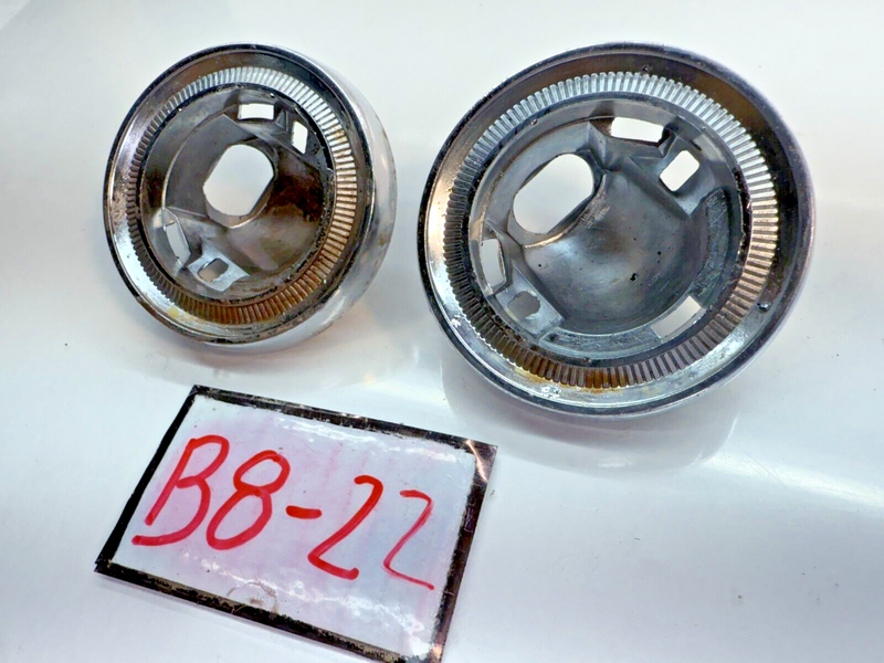 OEM 1961-1967 Chevy Camaro Impala Roof Dome Courtesy Lamp Bezel Socket B8-22