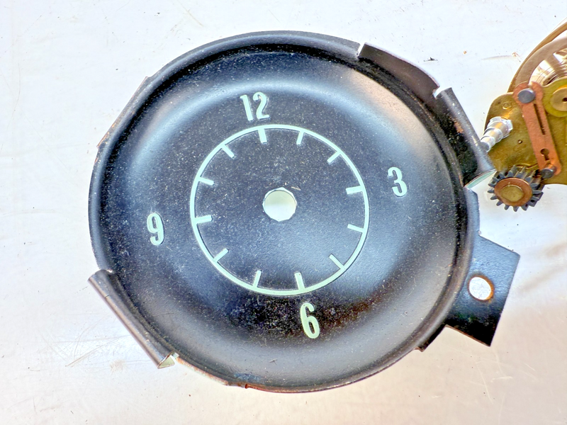 1972 - 1974 C3 Corvette Dash Clock & Mechanism WHITE Lettering GM 6262640 B82-7