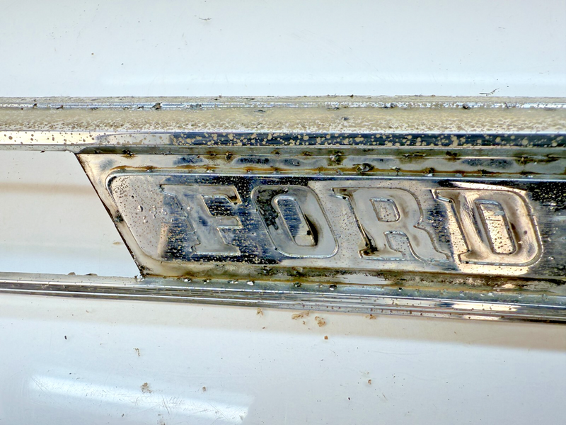 OEM 1968 - 1972 Ford Truck F-600 Hood Emblems Badge SET C8TB-16720-K B66-21