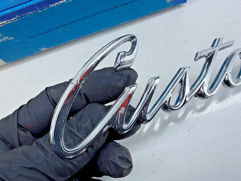 NOS 1969 1970 FORD F100 F250 F350 GALAXIE CUSTOM EMBLEM C9AB-62291B62-C C56-15