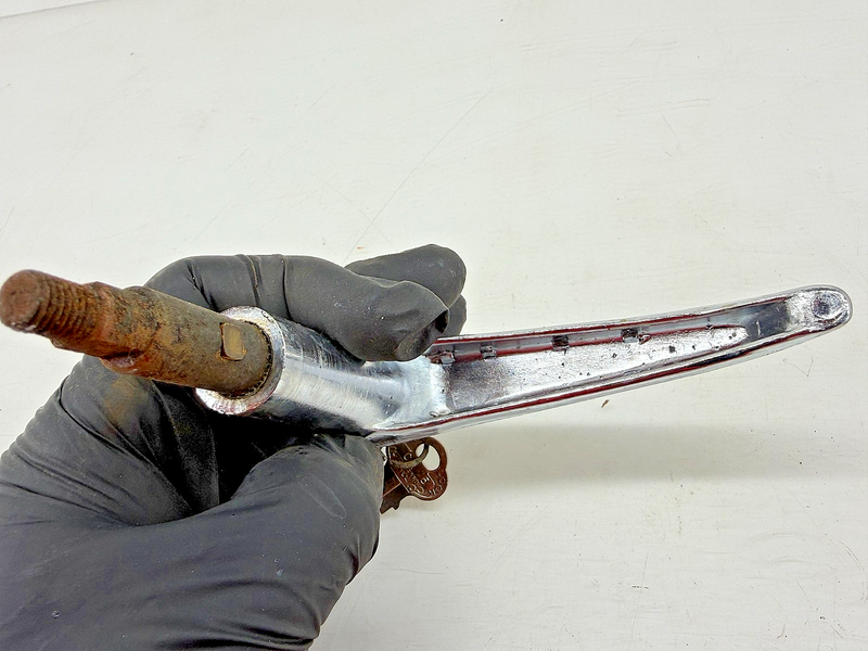 1939 1940 1941 BUICK PONTIAC OLDS REAR TRUNK LID LOCKING HANDLE ROD RAT C34-23